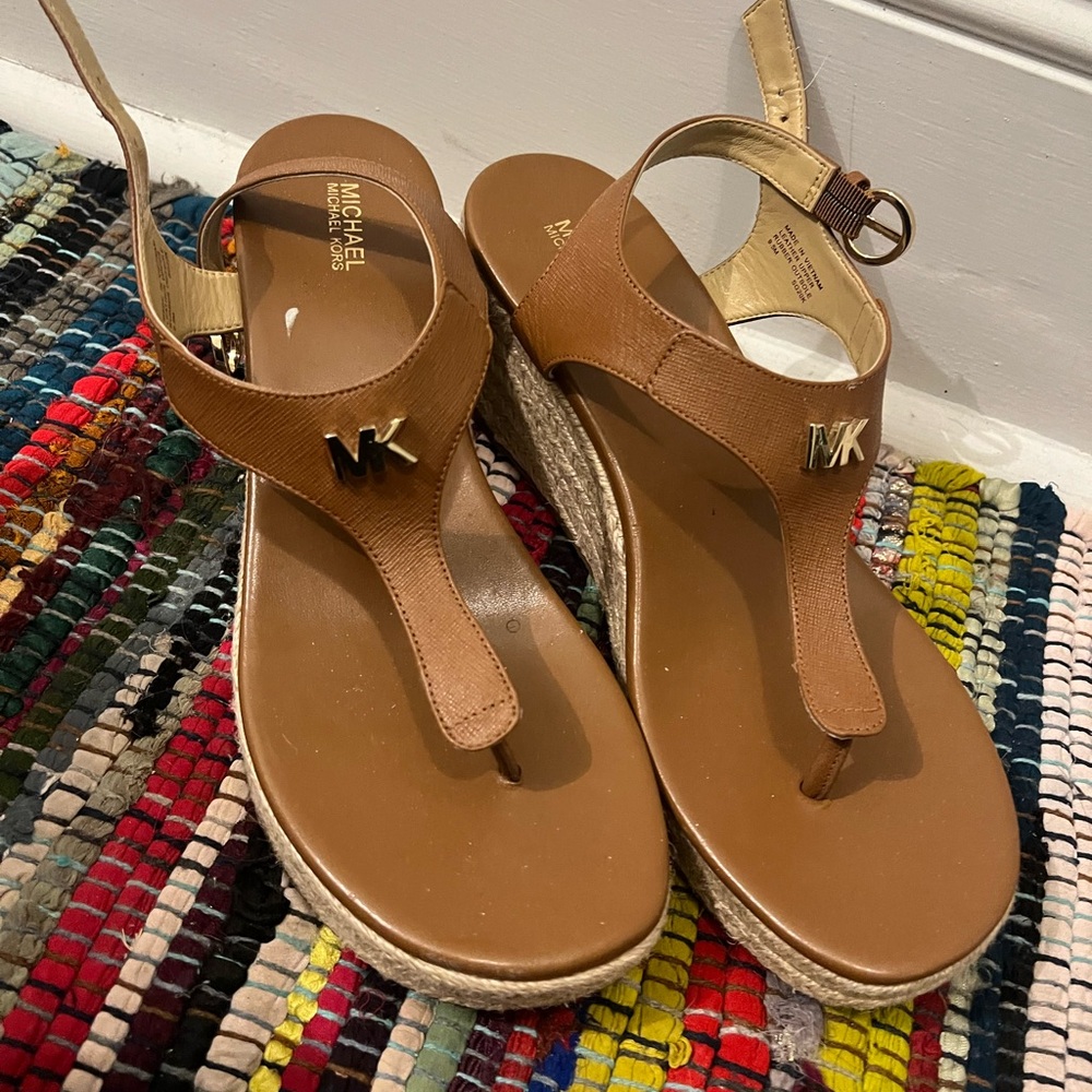 Michael kors sandals size (9- 9.5)